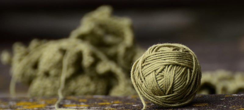 VirusTotal在线检测ehviewer绿色版APK文件的界面截图示意，展示安全验证流程